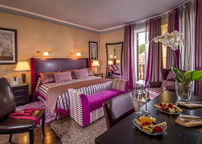 7 Spanish Steps Gasthuis