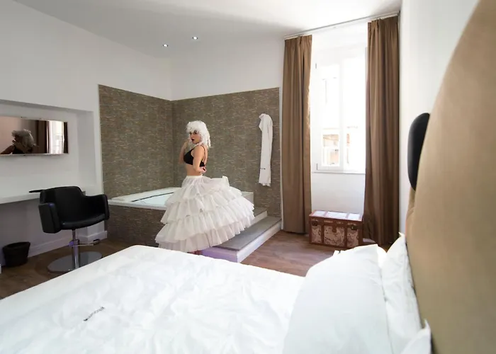 Gasthuis 7 Spanish Steps 3*