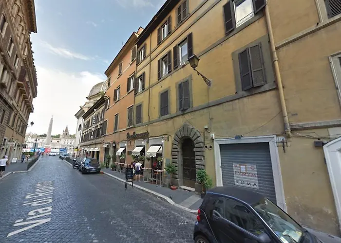 7 Spanish Steps Konukevi 3*