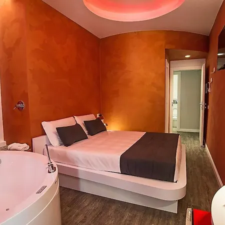 7 Spanish Steps Konukevi 3*