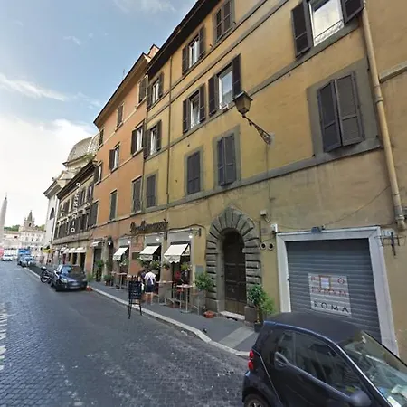 7 Spanish Steps Konukevi 3*